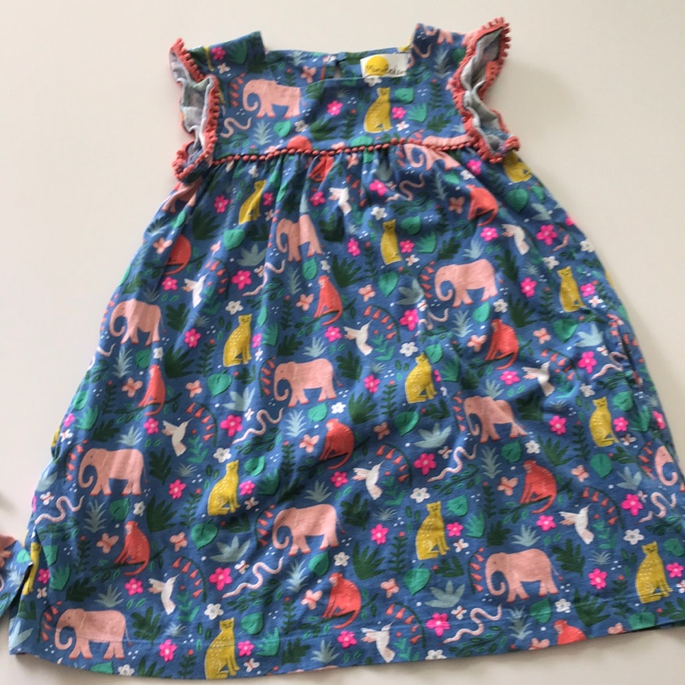 Like new mini boden dress Sz 6-7 2 available